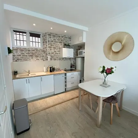 Clemenceau Apartment *