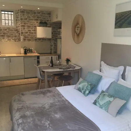 Clemenceau Apartment *