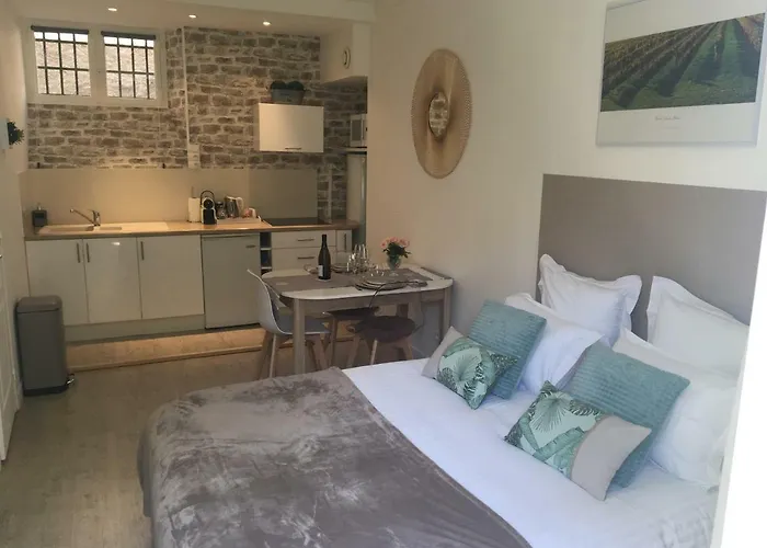 Clemenceau Apartment *